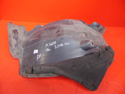 MERCEDES R-KLASA 251 W251 mudguard right front part rear A2518841022