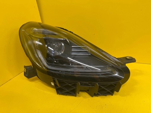 light right front MASERATI GRECALE 21D1-T2