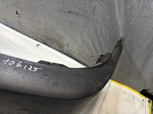 nárazník přední Volkswagen Transporter T4 701807101