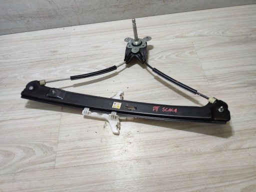 Skoda Scala 2020 rear part right mechanism lifting windows of the rear