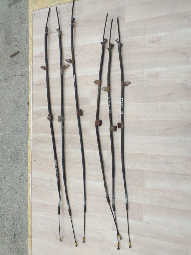 TOYOTA SIENNA 11-трос ручного тормоза левый