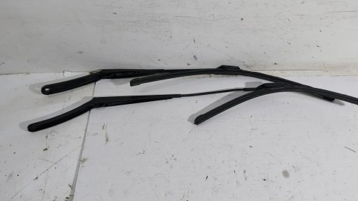 WISCHERARM KPL JX7B17527AB X7B17528AB FORD FOCUS MK4 18