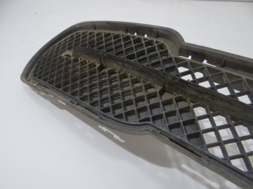 grid central of a bumper BMW X1 E84 LIFT 2990476