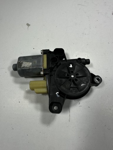 vw_group_777 - Kuga mk3 моторчик правого переднего стекла cm0940800