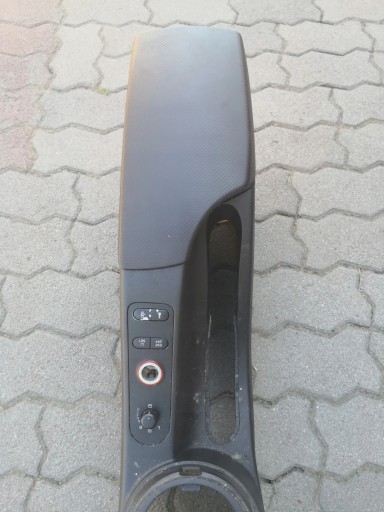 TUNEL bracciolo CARICATORE CD PLYT SEAT ALTEA 5P0864251B