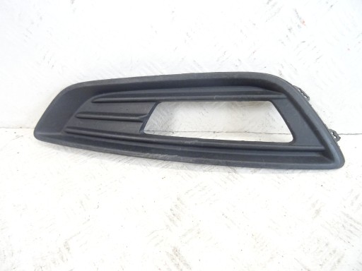 grid of a bumper front front right FORD FOCUS MK3 LIFT F1EB-15A298-A