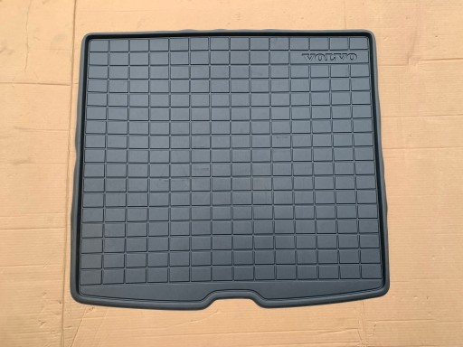 Вкладиш ГУМОВОГО КИЛИМКА В БАГАЖНИК ЧОРНИЙ VOLVO XC40 2018-2024