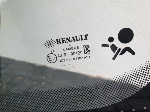 prozor prednja RENAULT CLIO 4 IV 2016- ispod sensor z 2019 roku