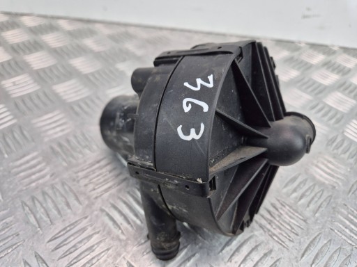 Mercedes E250 CGI W212 pump air wtornego A0001406785