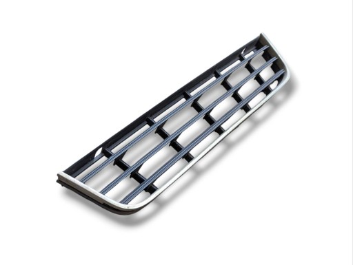 grid of a bumper Volkswagen Passat B6 2009 3C0853677