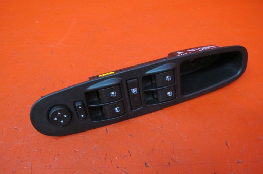 Lancia Ypsilon 3 III 312 11- PANEL window control switch left front 735531346