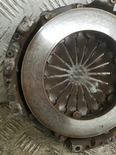 TARCZA DOCISK SPRZEGLA VOLKSWAGEN POLO 4