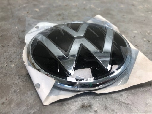 Logo EMBLEMAT du capot Arrière VW GOLF VIII KOMBI 5H9853630