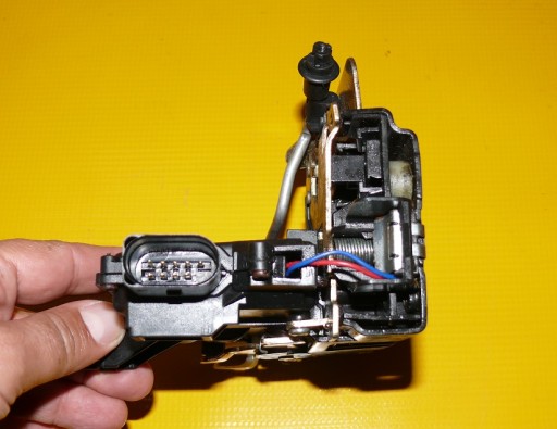 lock door left front AUDI S6 A6 C5 EUROPA 9 vertical