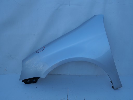 VW GOLF V blatník levý předek