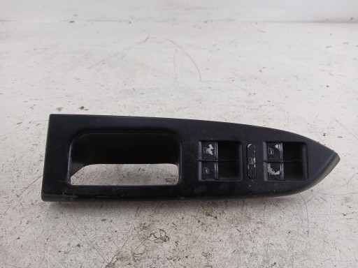 VW TOURAN et PANEL Vitre Gauche Avant