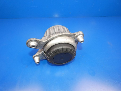MERCEDES E KLASA W213 airbag holder engine mount