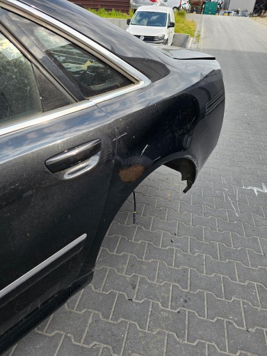 AUDI A8 D3 sárvédő negyed bal hátsó kód LAKIERU: LZ9W