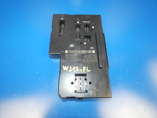 MERCEDES E KLASA W212 compartment module SAM 1