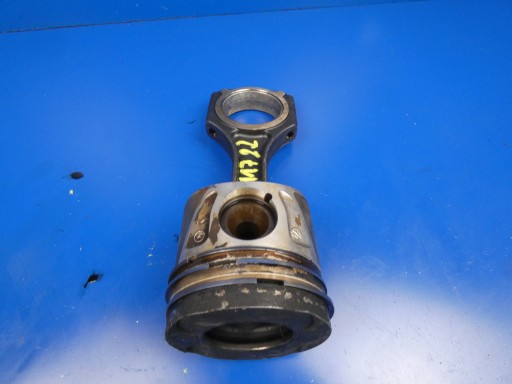MERCEDES CLA W117 W176 W246 W156 2.2 CDI 651.930 piston with connecting rod