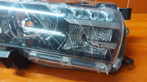 REFLEKTOR light right right front TOYOTA COROLLA E16 E18 13-16