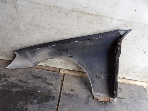 Mercedes W203 C klasa fender front right lak. 359
