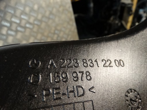 IDEALNY drain air right MERCEDES W223 1