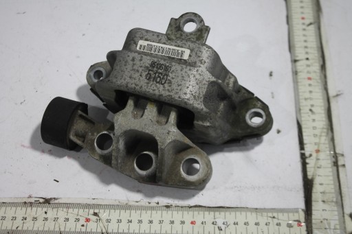 holder engine mount 95135160 MOKKA 1.7 CDTI 12