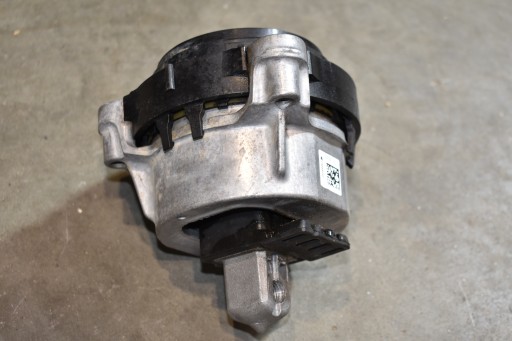 ideální stav držák držák motoru levá BMW G01 G02 G30 1