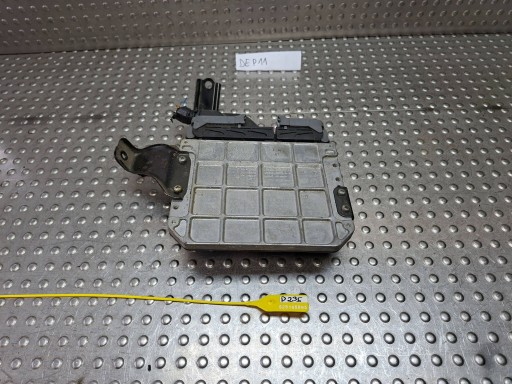 control unit computer of the engine TOYOTA RAV 4 III 06- 2.2 D-CAT 89661-42j11