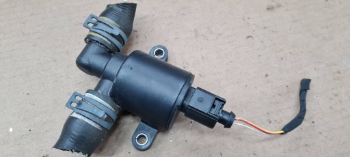 A4 B8 LIFT elektroventil pumpa vode 4H0121671D A7 4G A4 B8 8W Q5 A5 8T