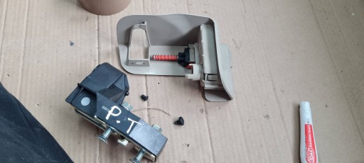 A6 C6 LIFT lock left KANAPY right rear part of the rear OPARCIA 8E0885880 A4 B6 B7