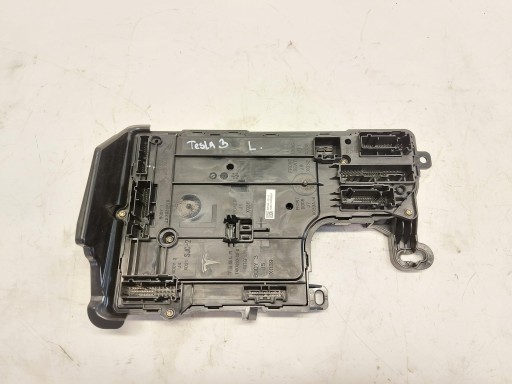 TESLA MODEL 3 2022r comfort control unit left 1567455-02-D
