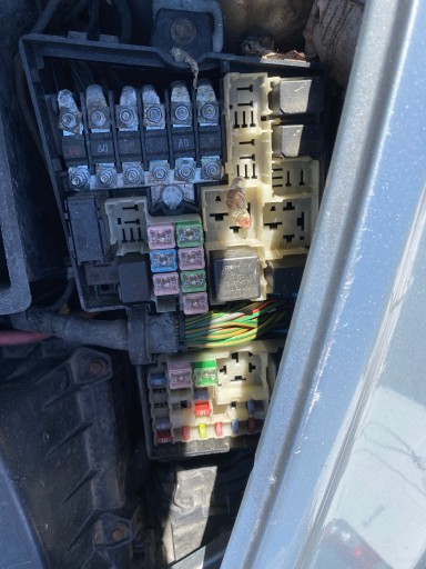 Module fusibles VOLVO S40 2 II 04-10 2.0 D