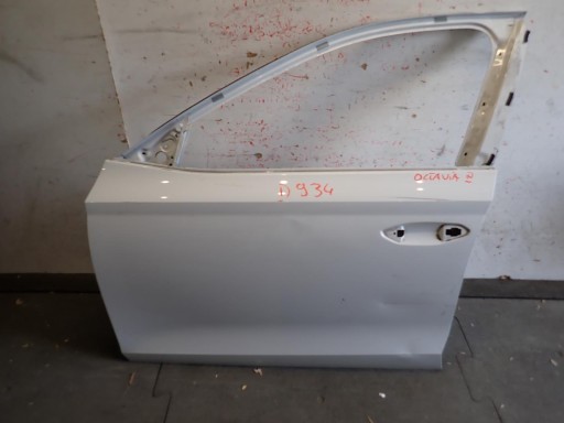 door front front left SKODA OCTAVIA IV 2020- 5E3831311