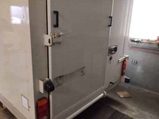 ajtó hátsó dostawcze Izoterma rampa Renault Master III 2024