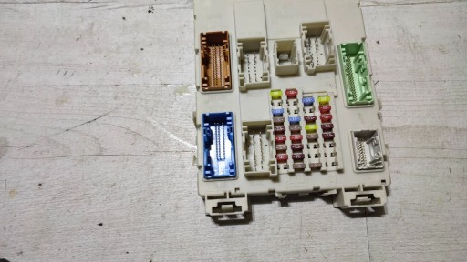 Volvo V40 2018 Module fusibles