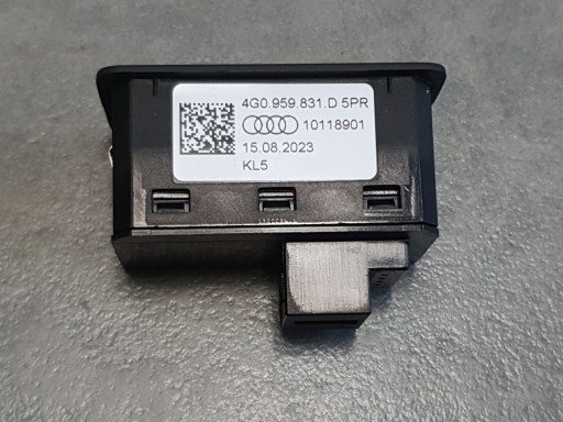Audi SQ6 e-tron prekidač otvaranja prtljažnika 4G0959831D