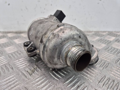BMW 5 F10 F11 520i pumpa cyrkulacji cirkulacije vode 17669711