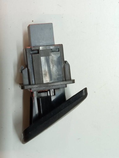 Bouton Lumières de secours 84332-0D020 Toyota Yaris II (2005-2011)