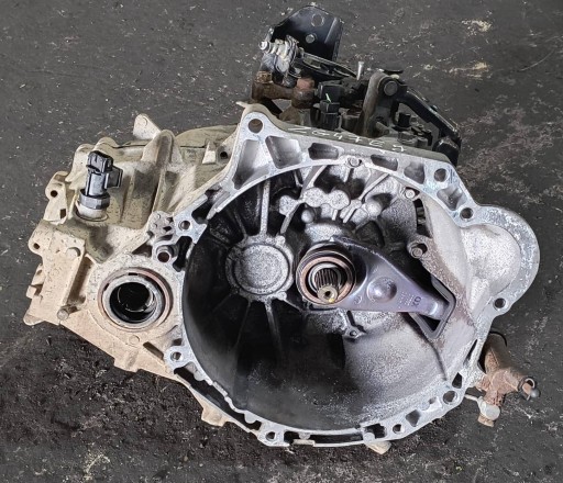 cambio 5 ingranaggi KIA VENGA 1.4 16V ZG47EJ 330734 SPRAWDZANA @