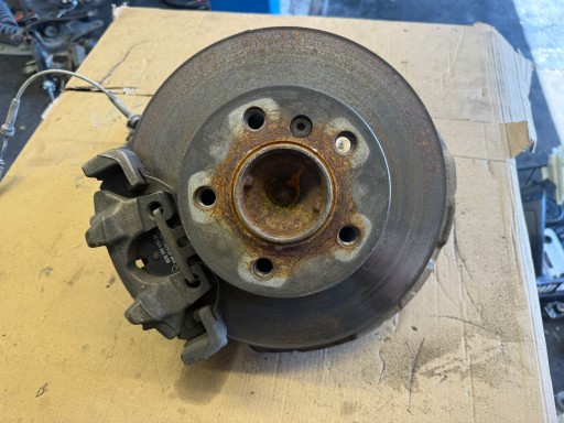 BMW F20 2.0D N47 otoč pravá předek přední 6792286