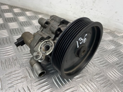 Mercedes-Benz C200 W204 Pompa servosterzo A0064666801