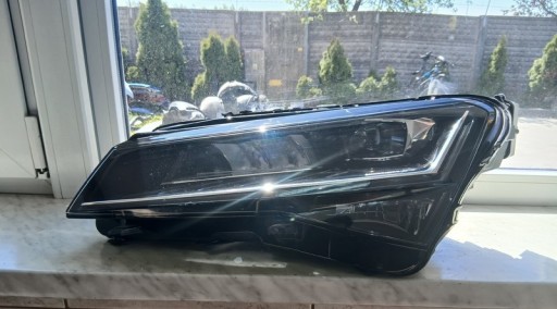 light front SKODA SUPERB III 3V1941015D