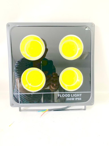 НАРУЖНАЯ ГАЛОГЕННАЯ СВЕТОДИОДНАЯ ЛАМПА 200 ВТ