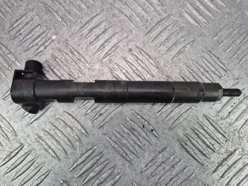 Mercedes C250 CDI W204 2.2 injector OM651.911 A6510700587