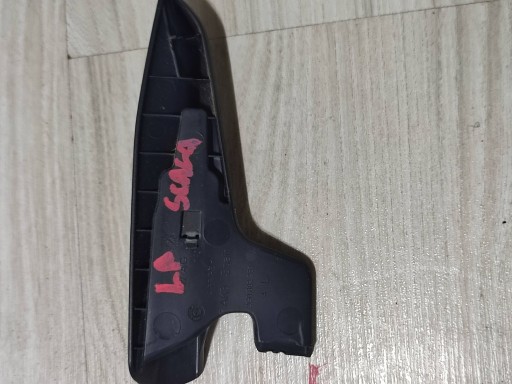 Skoda Scala 2020 front side left bracket do control siedziska