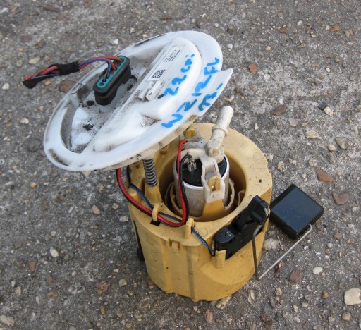 MERCEDES W212 LIFT E KLASA 13R feed pump A2124700194