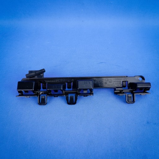 Support Support plaque Couvertures progowej Gauche BMW 3 G20 M 51777428035 7428035 21km