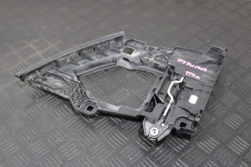 support holder lights right front 7P5941046B PORSCHE CAYENNE II 2 7P5 LIFT